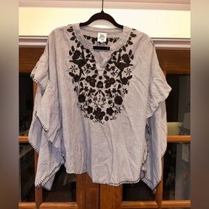 EUC Ivy Jane Striped Black and White Embroidered Women's Top Oversized